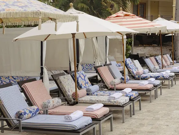 En Cartagena la moda se convierte en protagonista en la piscina de Sofitel Legend Santa Clara