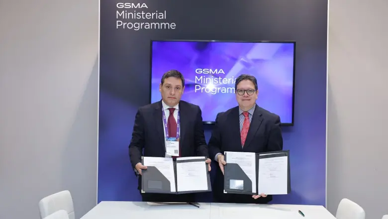 DIRECTV firmó un acuerdo con el Gobierno para llevar la TV satelital a la Colombia profunda