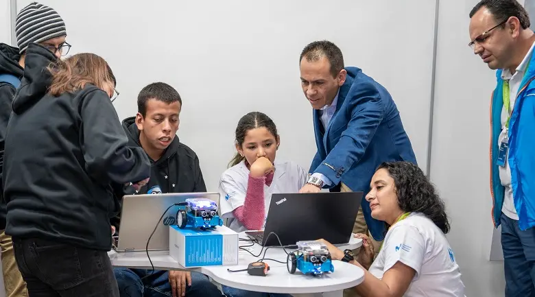 Fundación Telefónica Movistar ofrece becas en su Escuela de Robótica Inclusiva
