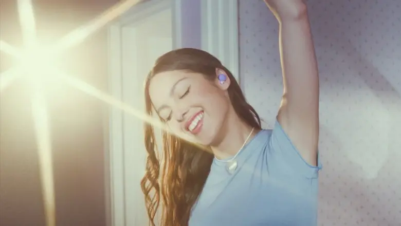 Sony Electronics y Olivia Rodrigo lanzarán los auriculares de edición limitada «LinkBuds S x Olivia Rodrigo»